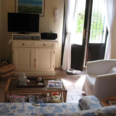 Casa Degli Oleandri Country House Tatil Evi *