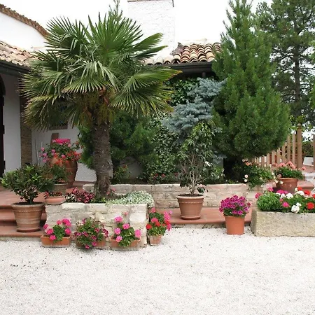 Casa Degli Oleandri Country House 別荘 グラダーラ